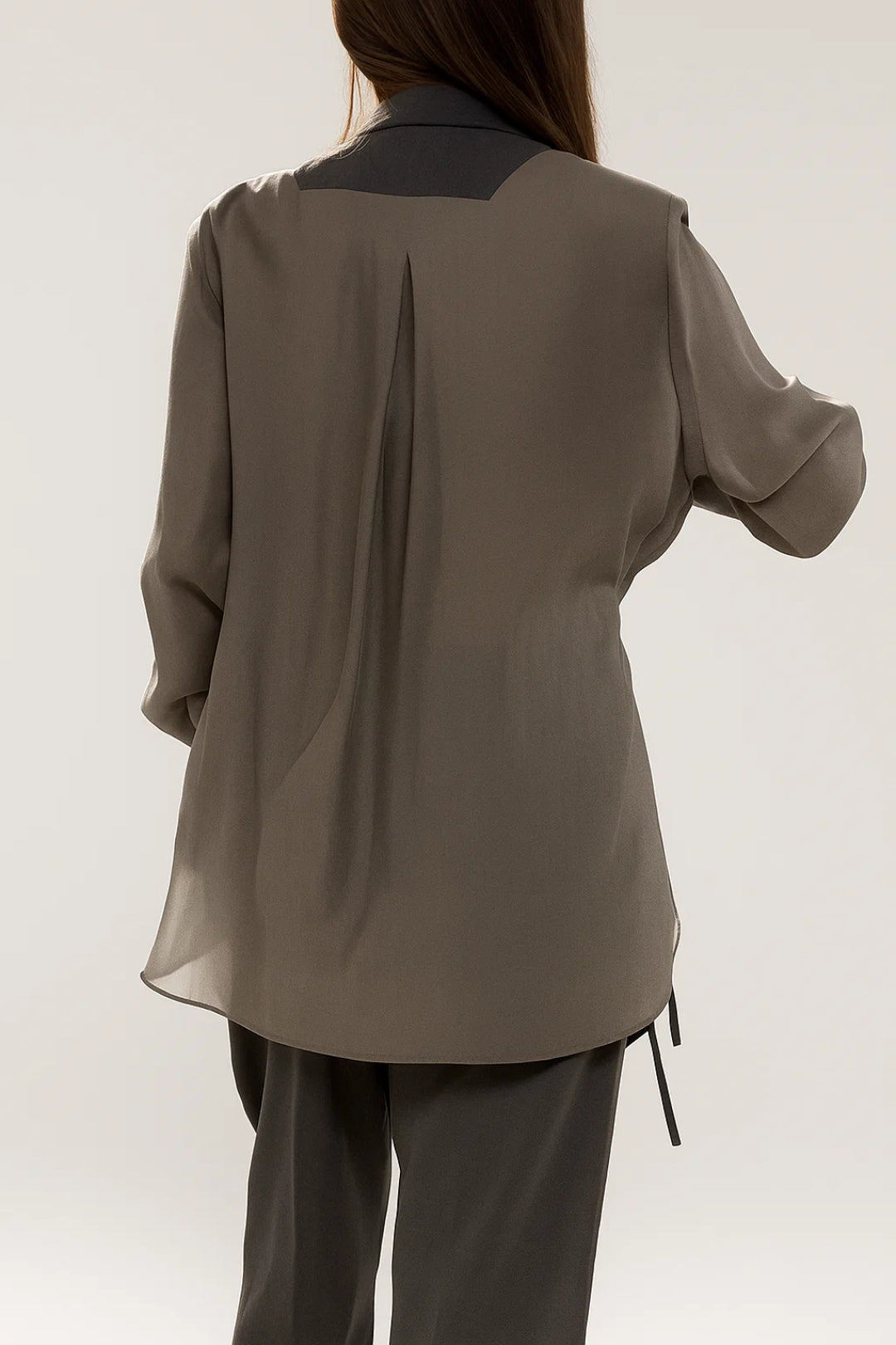 Tweedelige Set Dames | Asymmetrisch Gilet met Lintsluiting en Wijde Pantalon | Eigentijds en Minimalistisch
