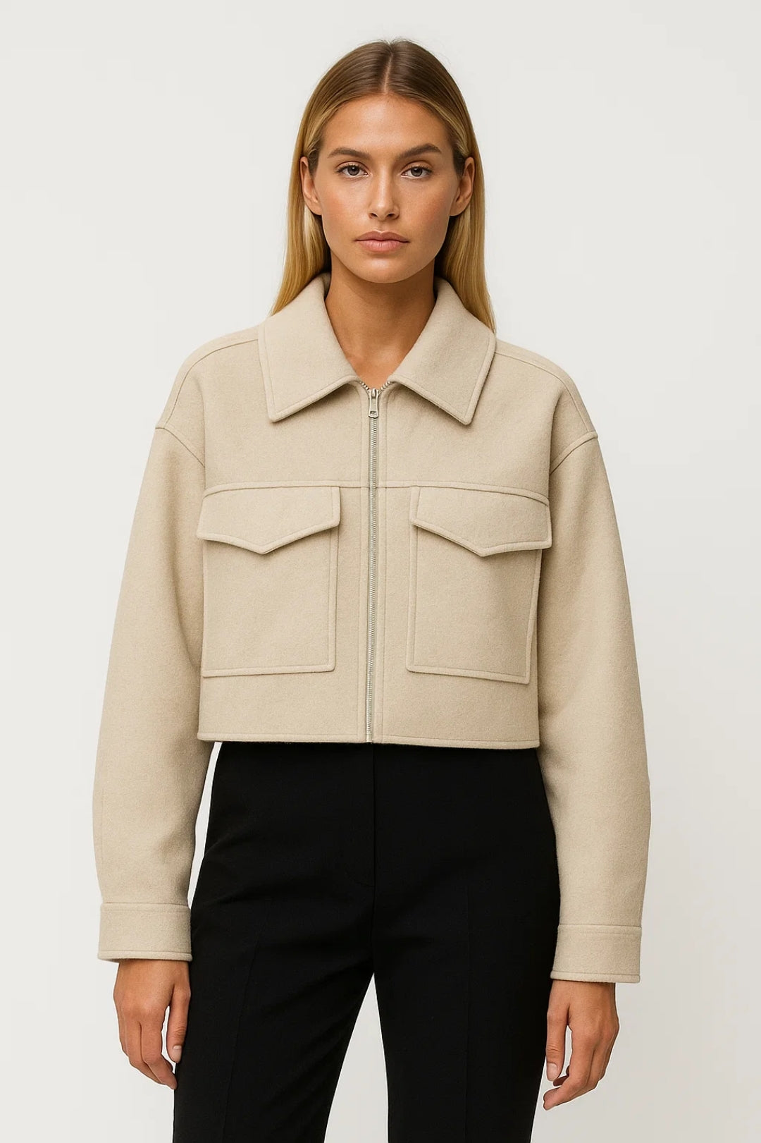 Cropped Damesjas | Strakke Look met Opgestikte Zakken | Minimalistisch en Stijlvol
