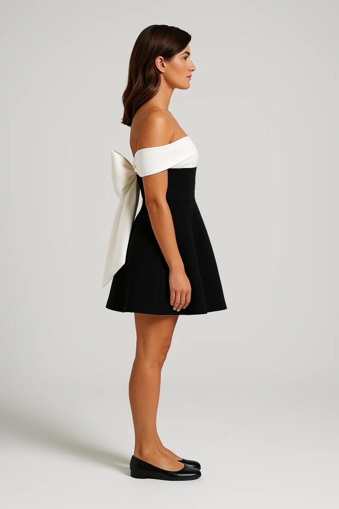 Feestjurk | Off-Shoulder Mini met Strikdetail | Elegant en Speels