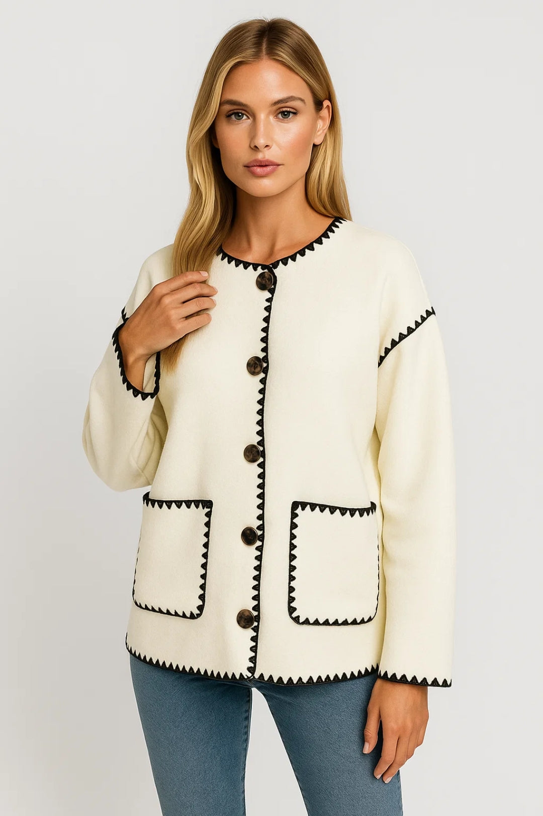 Geborduurde Damesjas | Rechte Snit met Knoopsluiting | Tijdloze Elegantie