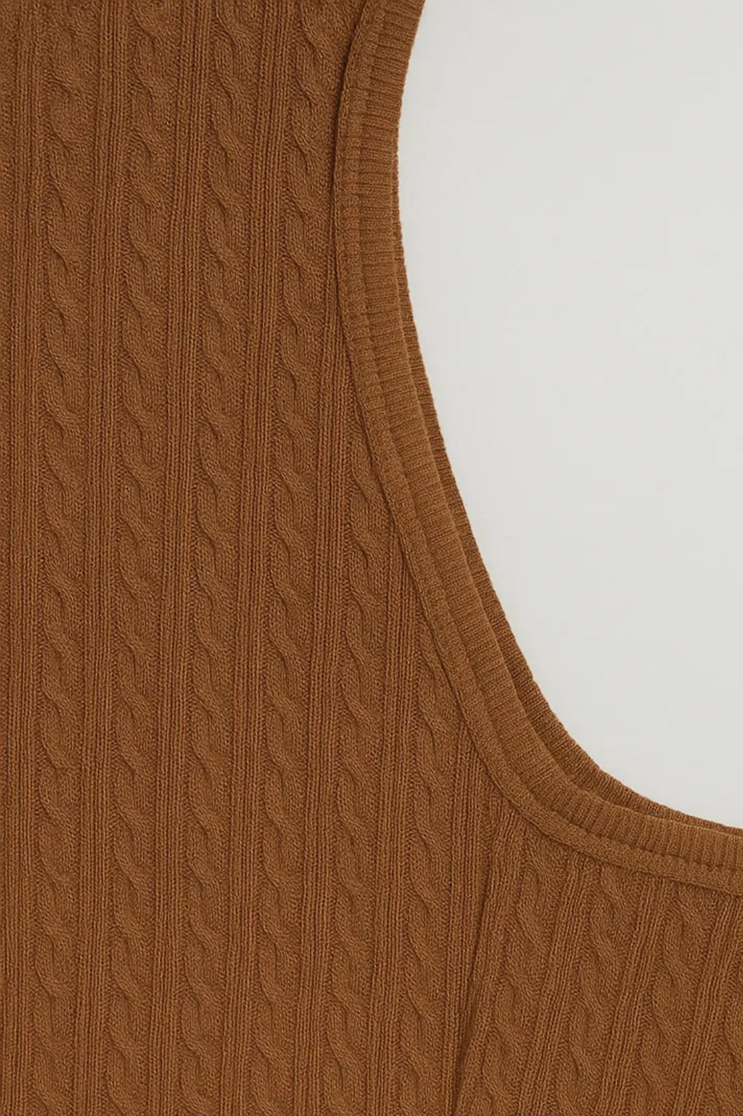 Gebreide Jurk | Cold Shoulder met Knoopsluiting | Modern en Comfortabel