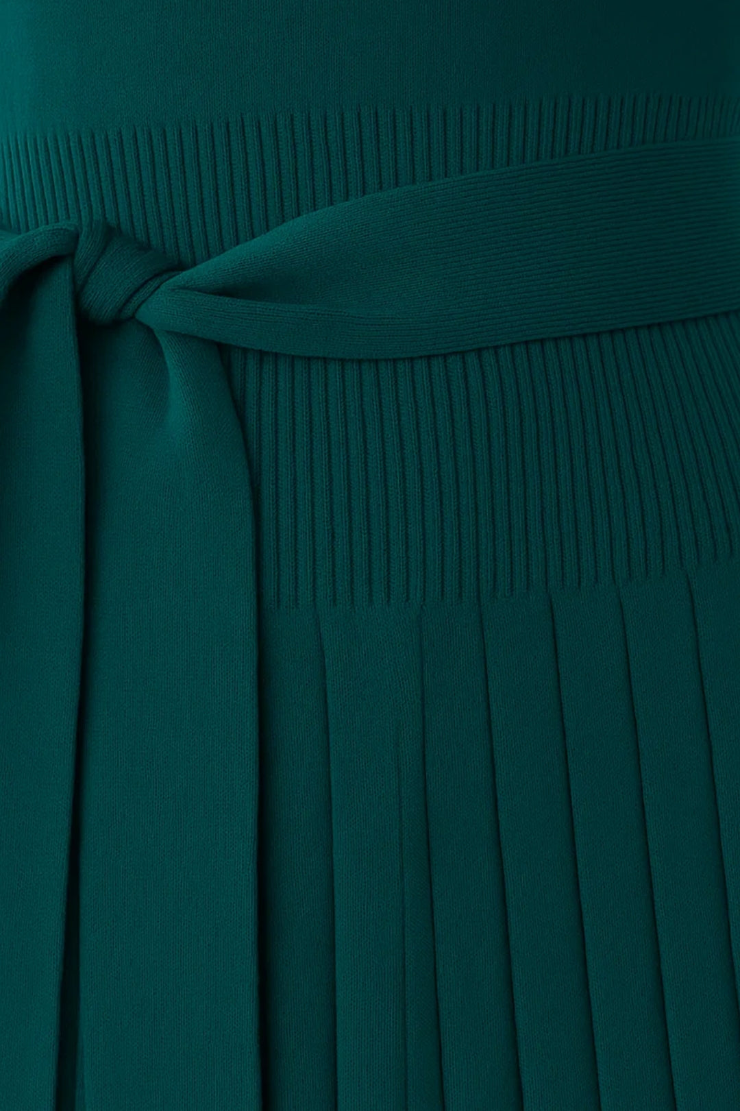 Gebreide Jurk | Lange Mouwen met Plissé Rok | Elegante Taille Accent