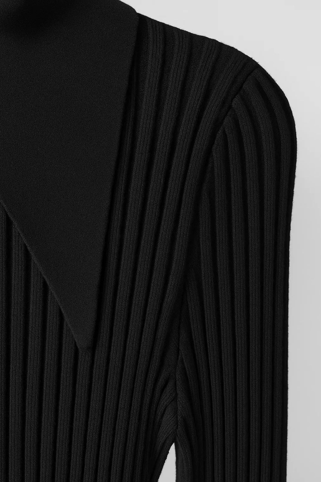 Gebreide Midi Jurk met Kraag | Geribde Structuur en Fijne Manchetdetails | Warm en Elegant