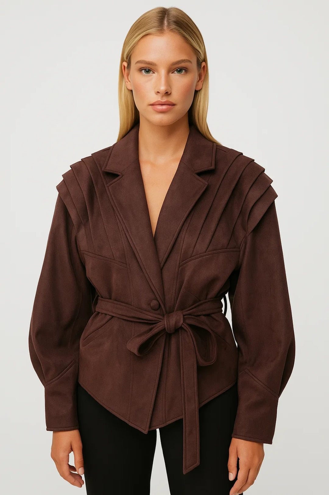 Getailleerd Damesjack | Geplooide Schouders en Strikceintuur | Statement Look