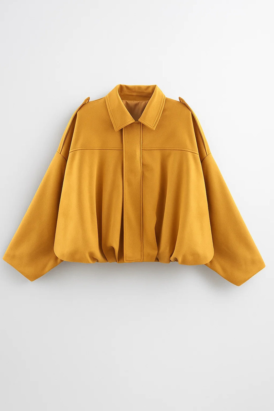 Korte Damesjas | Losvallend Design met Opstaande Schouders | Minimalistische Stijl