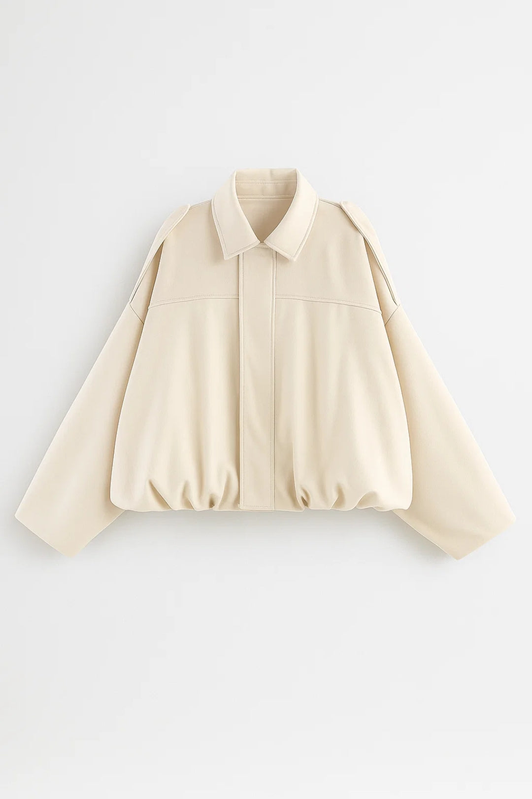 Korte Damesjas | Losvallend Design met Opstaande Schouders | Minimalistische Stijl