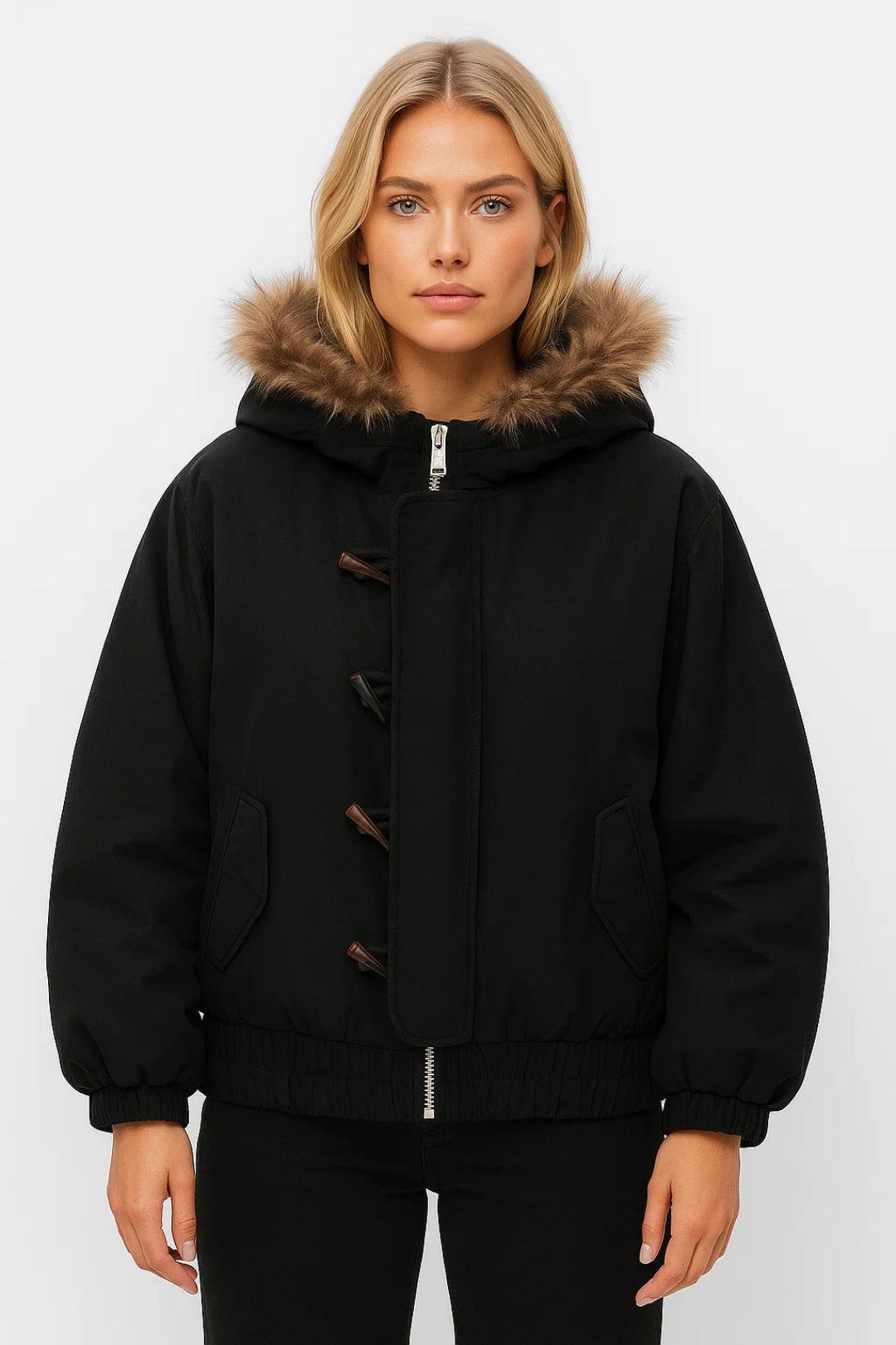 Korte Winterjas | Met Capuchon en Houtje-Touwtje Sluiting | Warm en Functioneel