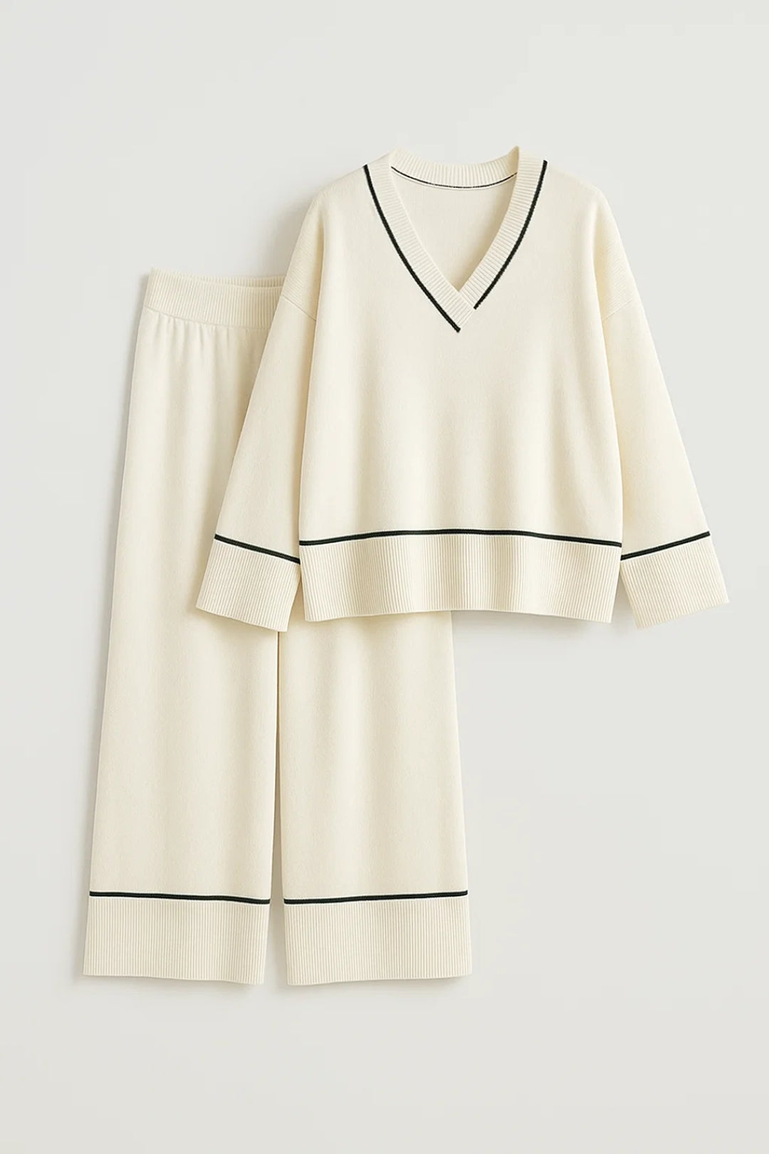 Loungewear Set | Diepe V-hals met Contrastdetails | Ontspannen Pasvorm