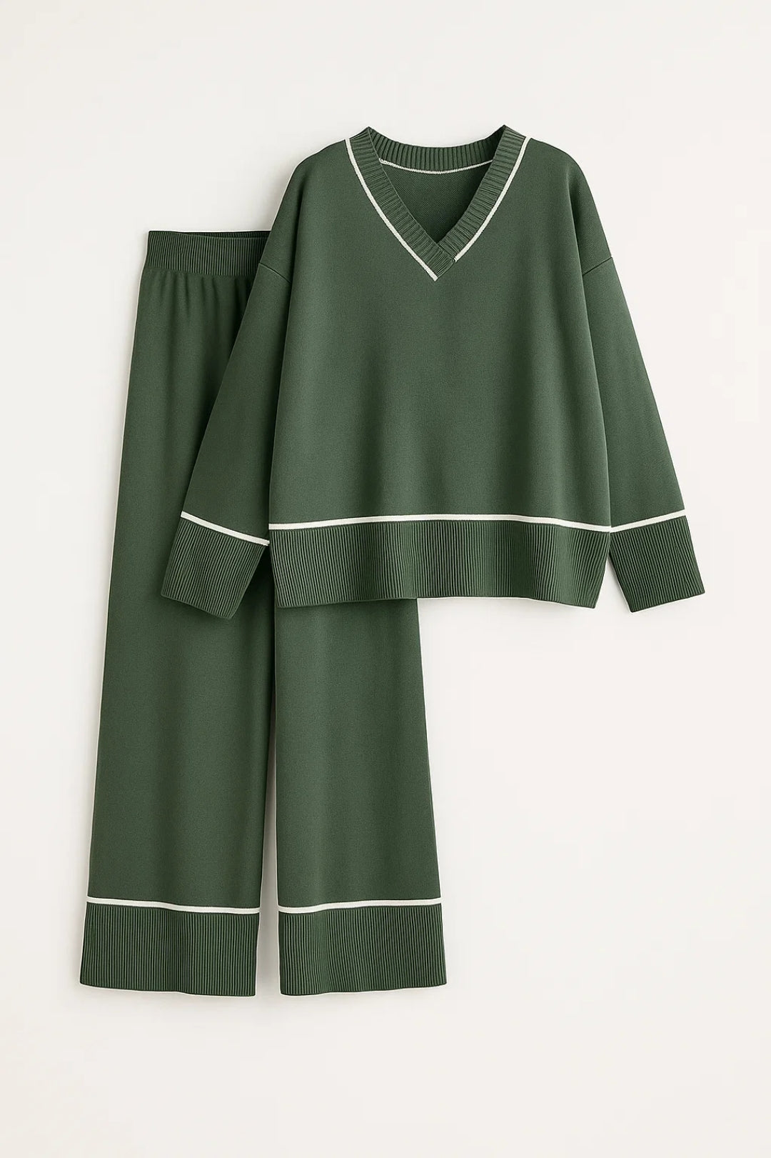 Loungewear Set | Diepe V-hals met Contrastdetails | Ontspannen Pasvorm