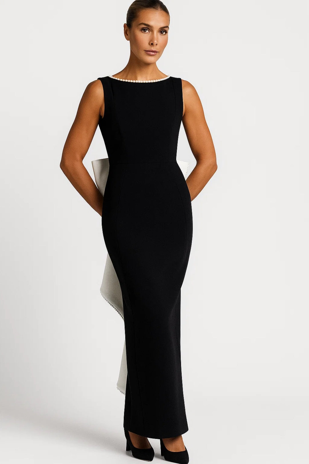 Maxi Jurk met Parelrand | Open Rug en Strikaccent | Elegante Figuurpasvorm