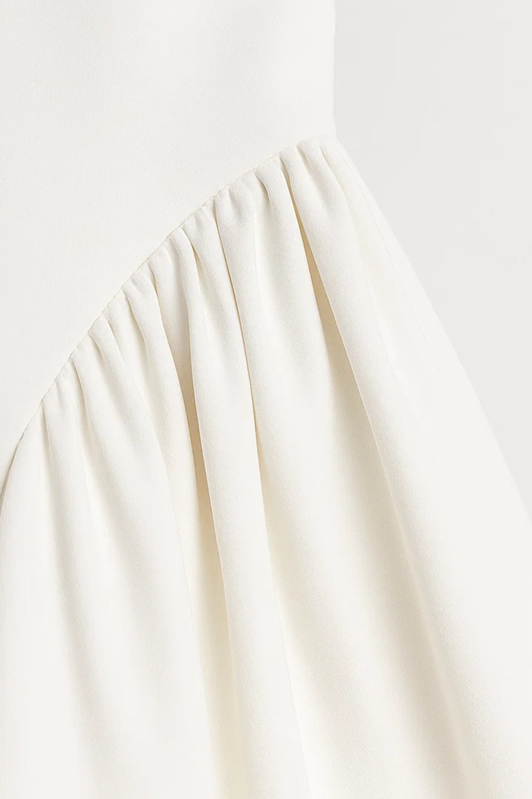 Midi Jurk met Spaghettibandjes | Getailleerd Bovenstuk | Elegante Uitlopende Rok