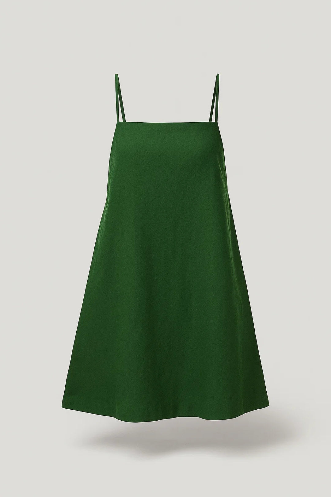 Mini Jurk | Spaghettibandjes en Rechte Halslijn | Zomerse Simpliciteit