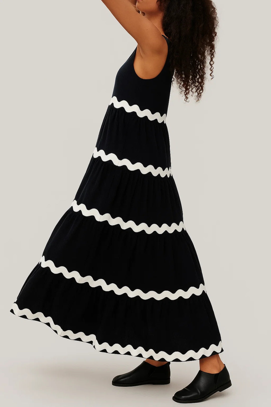 Mouwloze Maxi Jurk | Golvend Strependetail | Speelse Zomerstijl