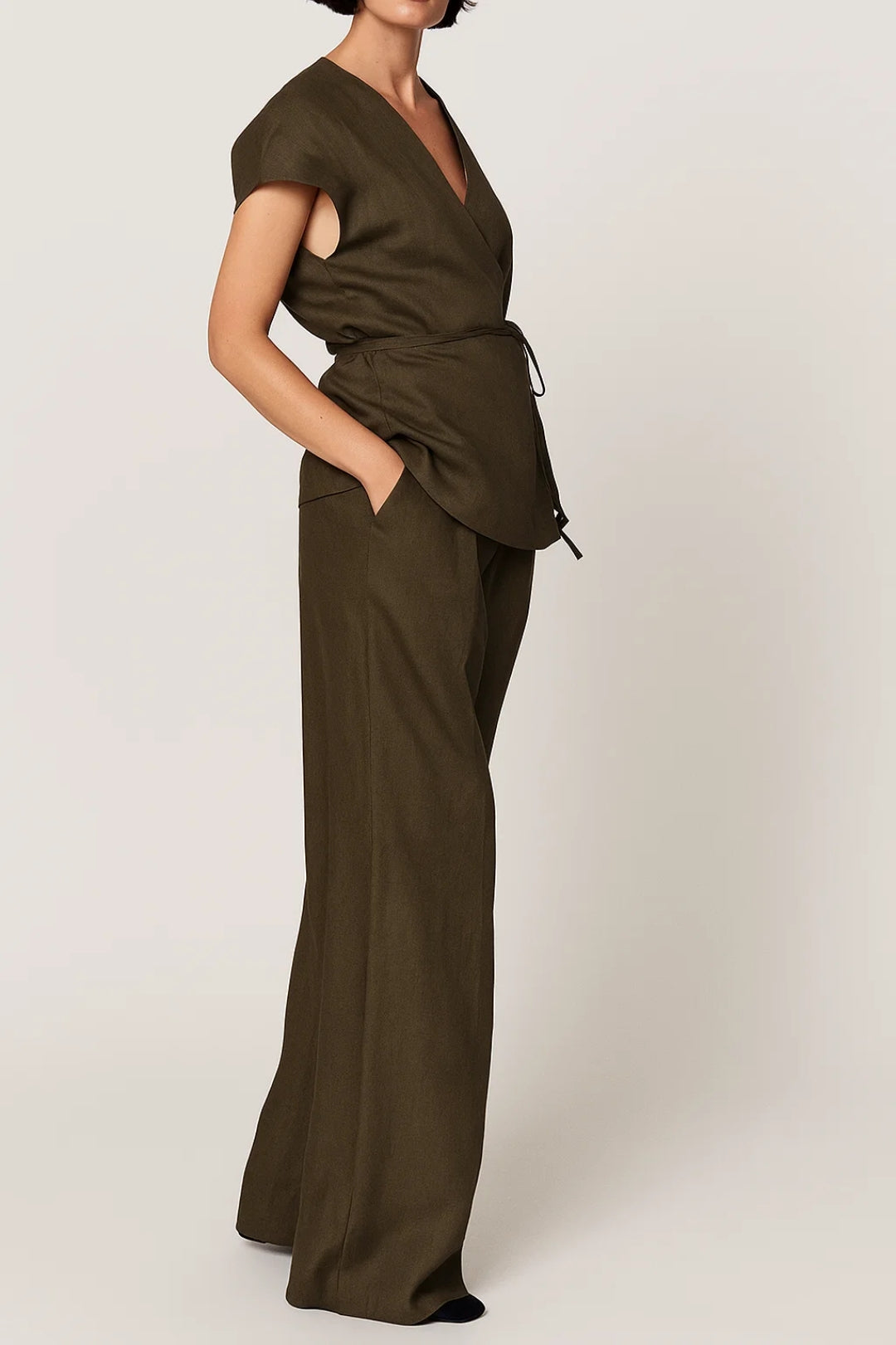 Tweedelige Set Dames | Overslagtop met Strikceintuur en Wijde Pantalon | Elegant en Comfortabel