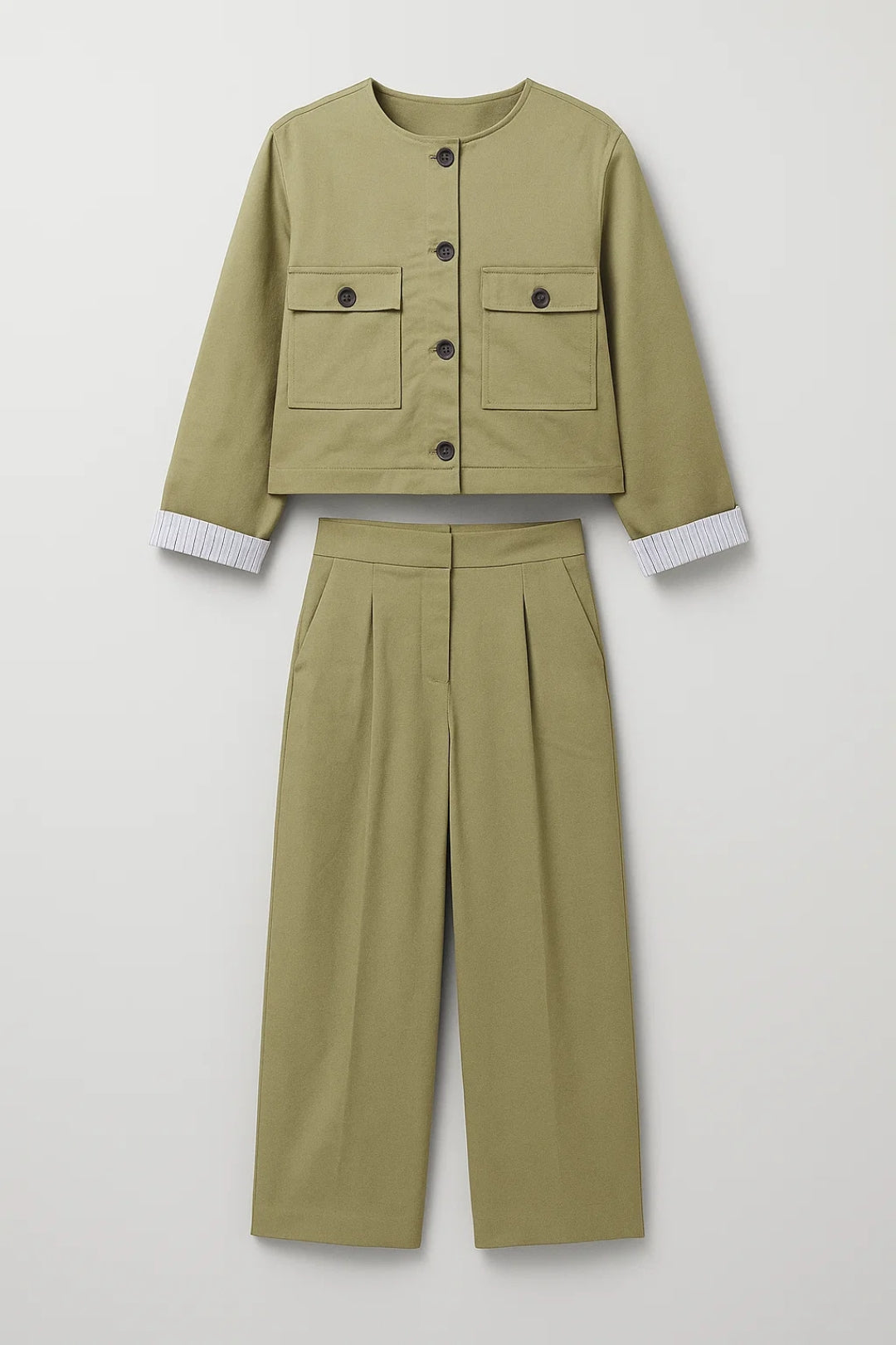 Utility Set | Korte Jas met Opgestikte Zakken | Hoge Broek met Persvouwen