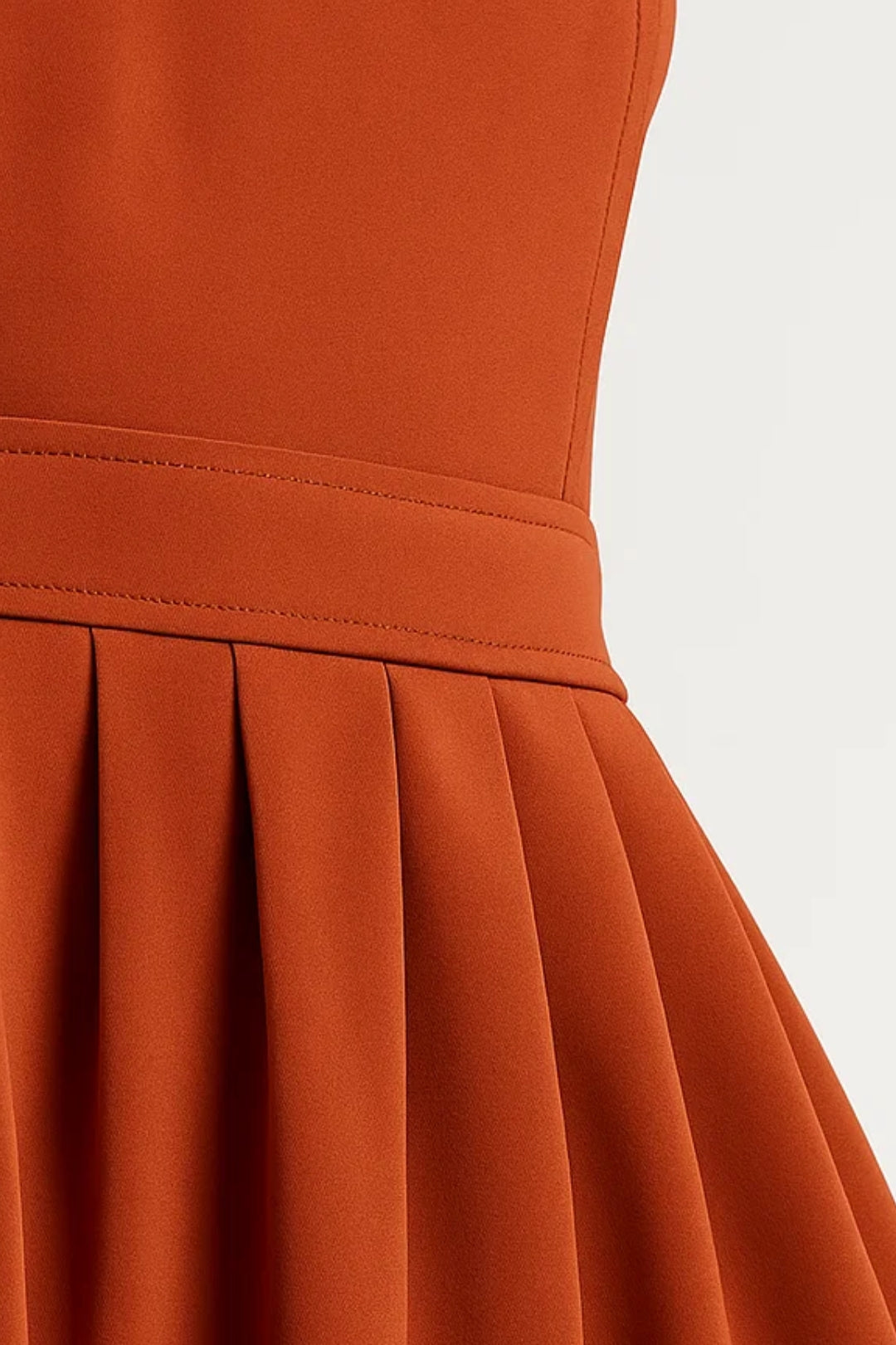 Zomerse Jurk | Mouwloos Model met Plissé Rok | Elegant en Vrouwelijk
