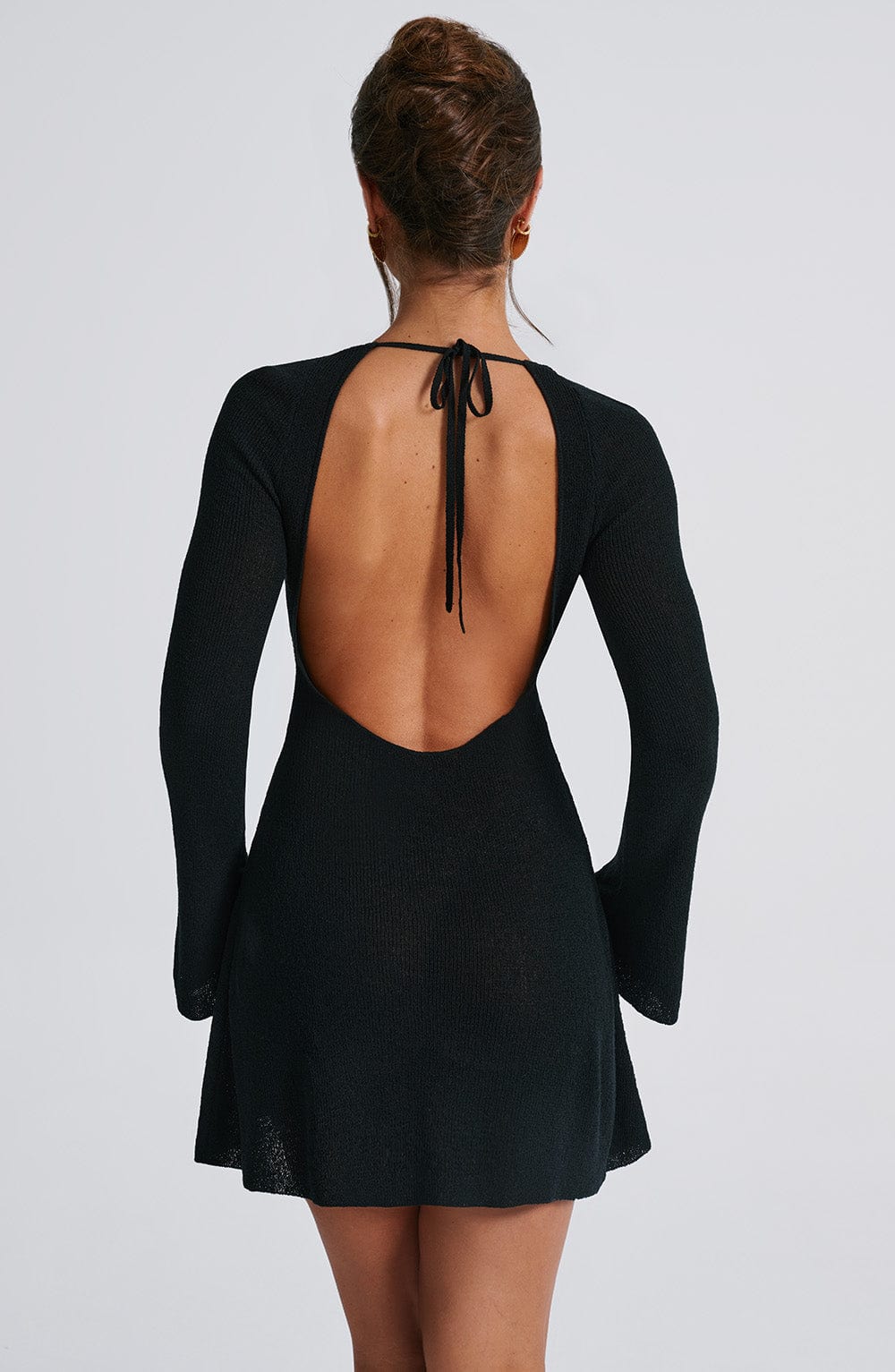 Zwarte Mini-Jurk met Open Rug | Lange Mouwen | Stretchstof