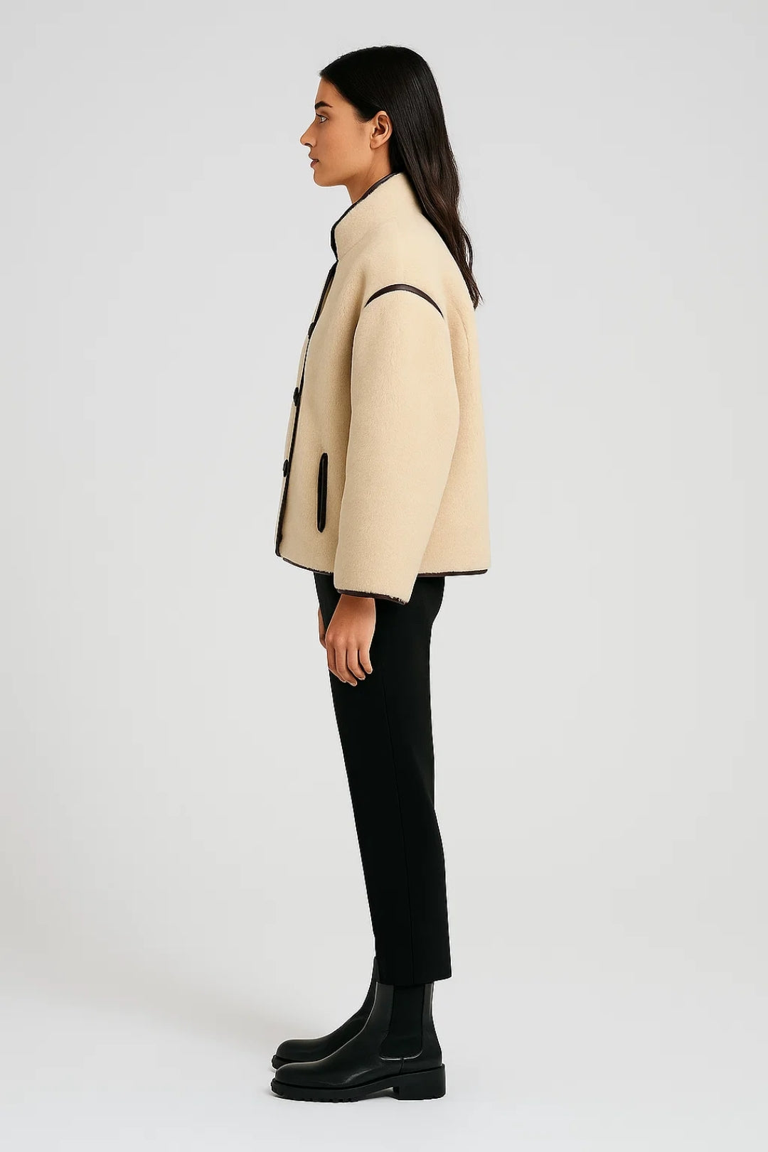 Warme Damesjas | Kort Model met Contrastbiezen | Elegant en Comfortabel