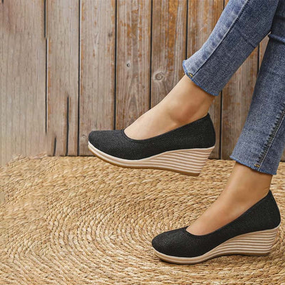 Britt - Elegante Comfort Pumps Dames met Hoge Sleehak en Instapper Pasvorm