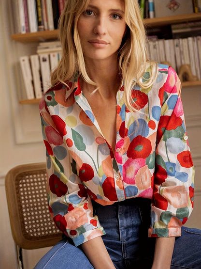 Britt - Vrolijke Linnen Damesblouse met Bloemenprint en Klassieke Kraag