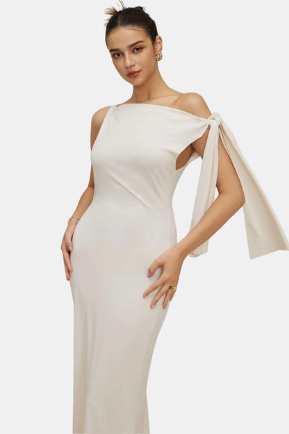 Femke - Elegante Bruiloft Gastenjurk Dames met One-shoulder Mouw en Slanke Lijn