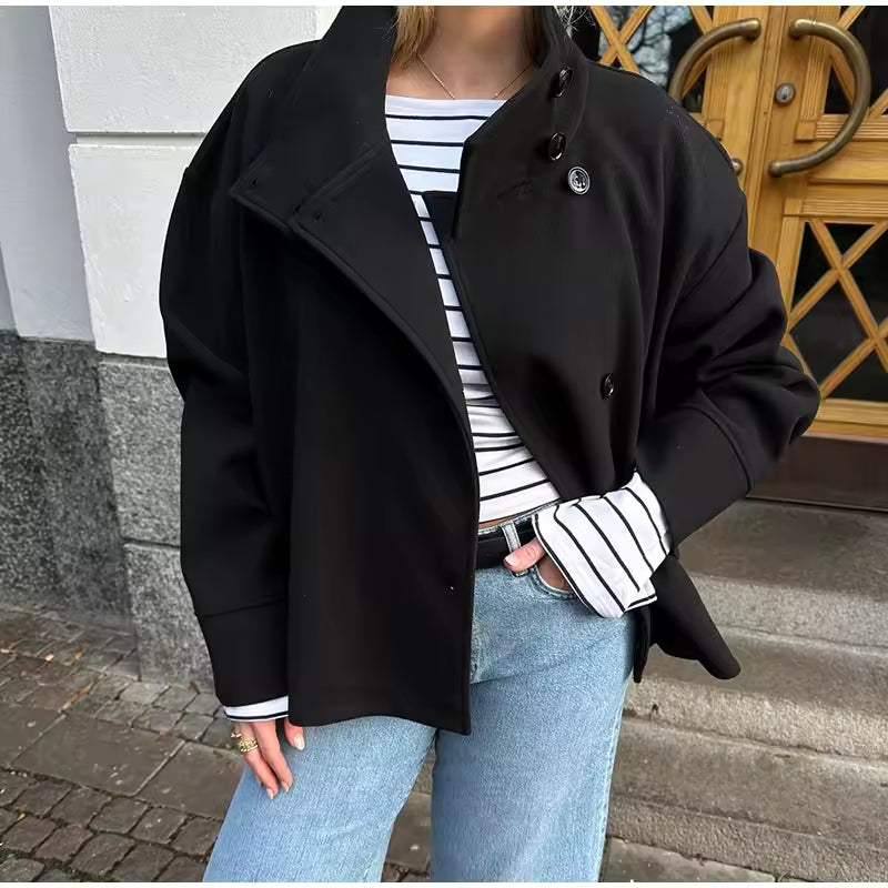 Femke - Tussenjas dames kort en oversized met opstaande kraag