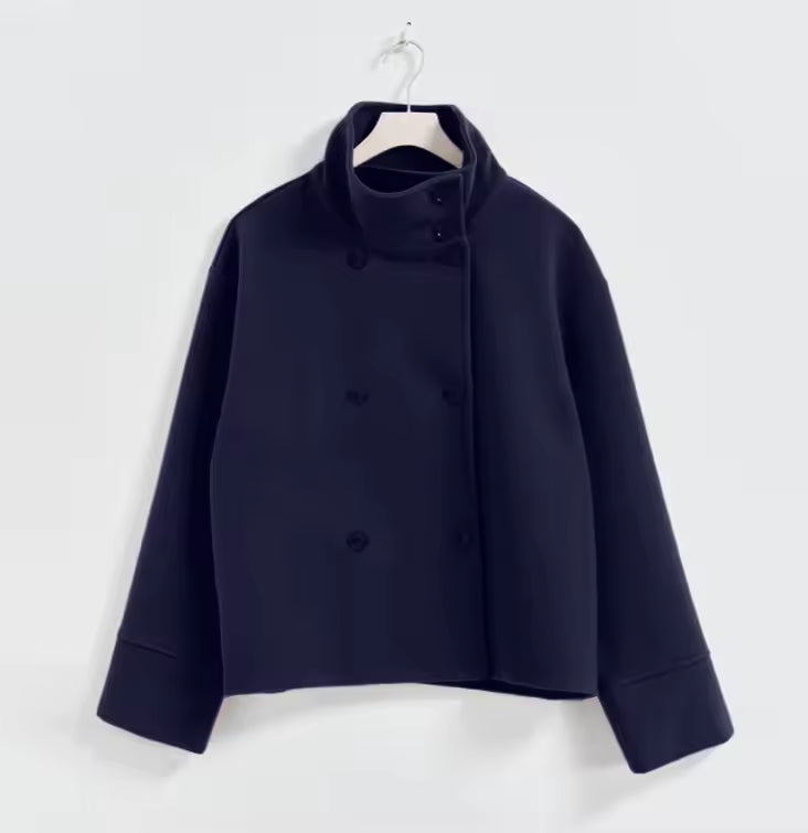 Femke - Tussenjas dames kort en oversized met opstaande kraag