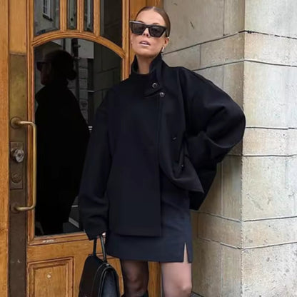 Femke - Tussenjas dames kort en oversized met opstaande kraag