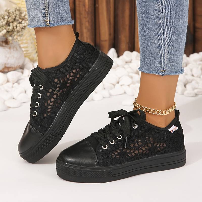 Floor - Boho Comfort Sneakers Dames met Opengewerkt Patroon en Veters