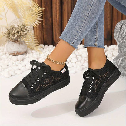 Floor - Boho Comfort Sneakers Dames met Opengewerkt Patroon en Veters