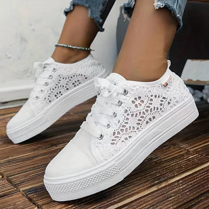 Floor - Boho Comfort Sneakers Dames met Opengewerkt Patroon en Veters