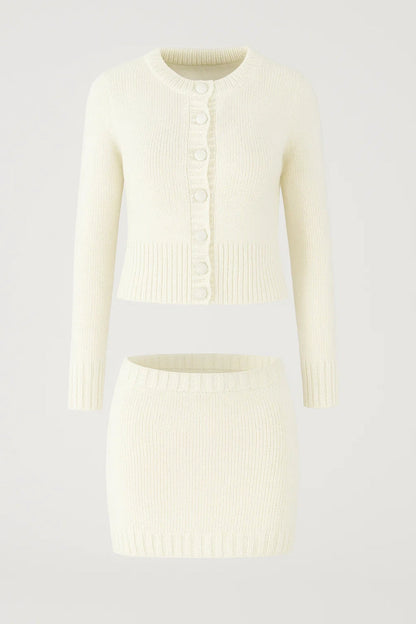 Gebreide Damesset | Fijngebreide Top met Knopen en Rok | Comfortabele Elegantie