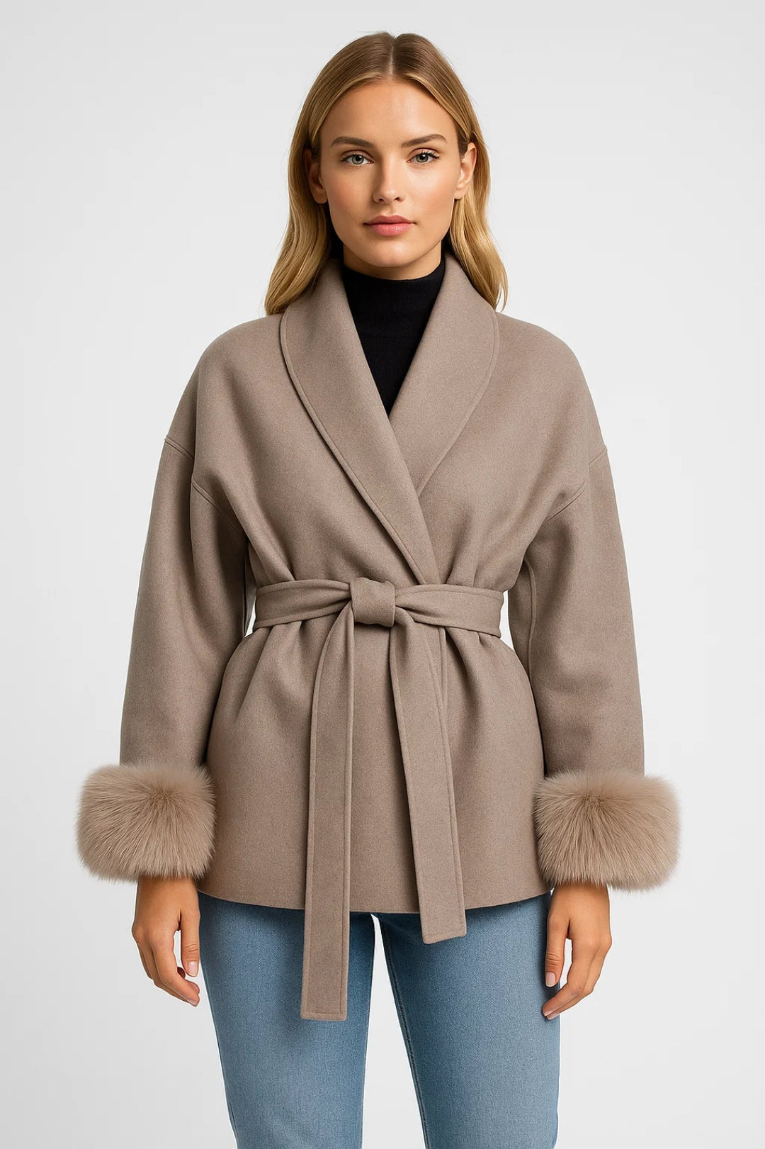 Getailleerde Damesjas | Ceintuur & Luxe Mouwafwerking | Elegante Winterstijl