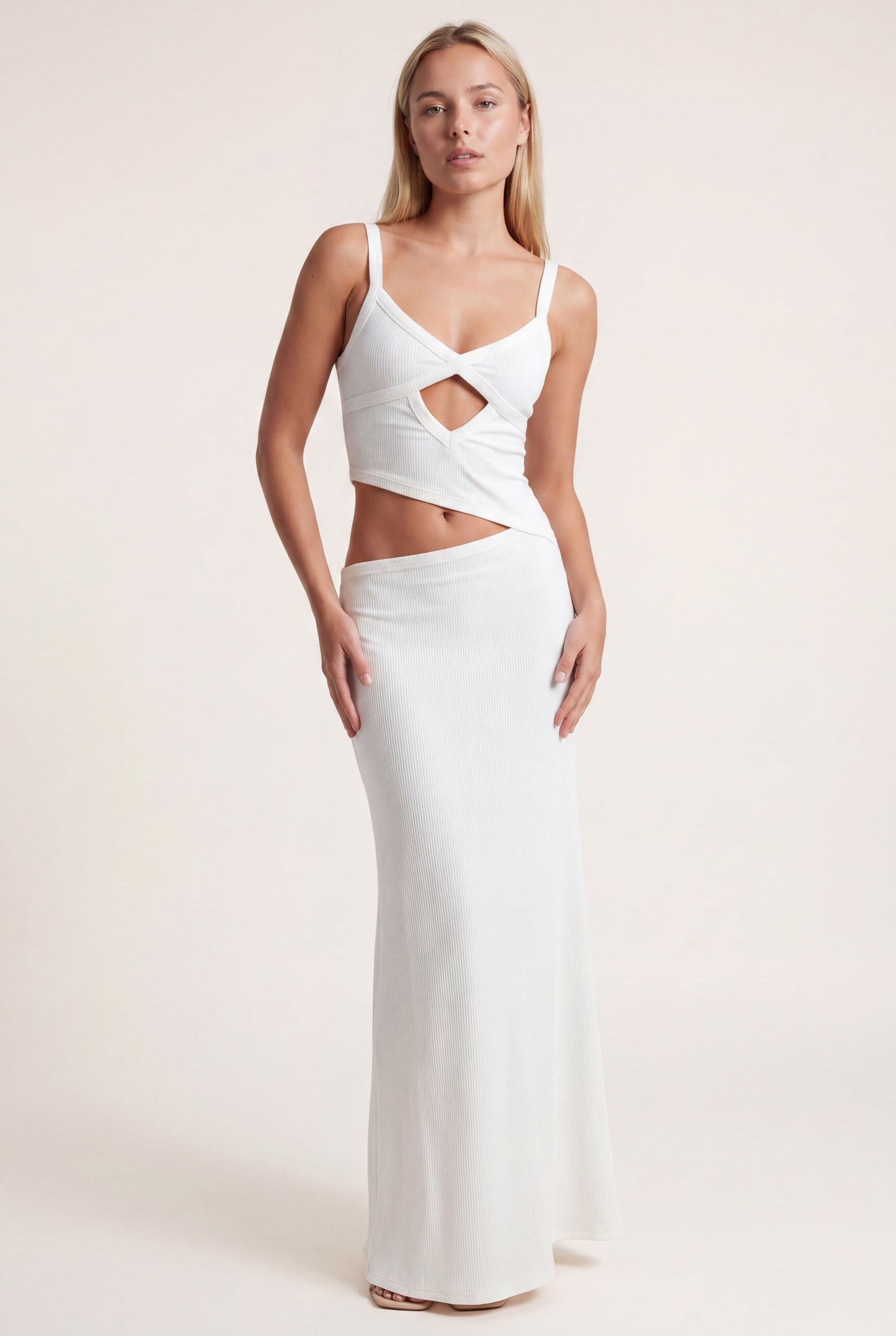 Isa - Elegante Galajurk Dames met Taille-uitsnede en Dunne Bandjes