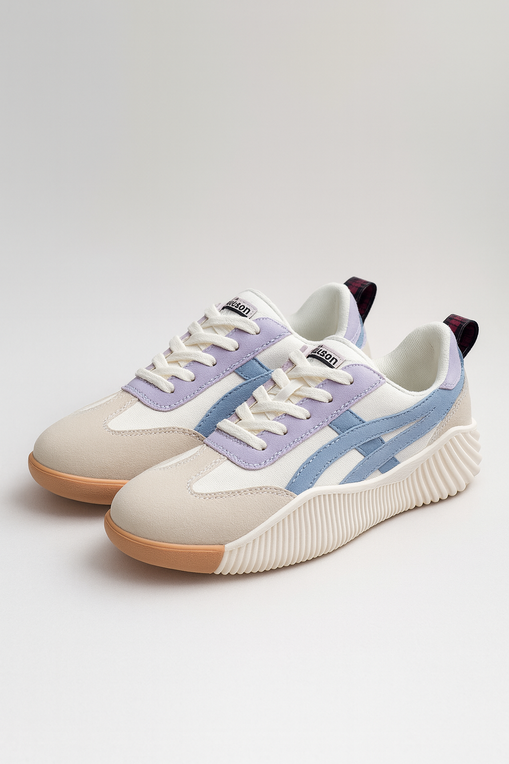 Isa - Klassieke Orthopedische Sneakers Dames met Gekruiste Streepdetail