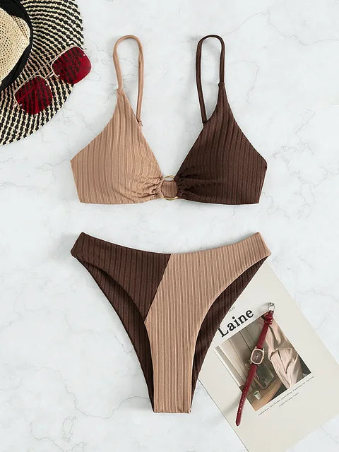 Isa - Trendy Bikini Set Dames met Colorblock en Ringdetail
