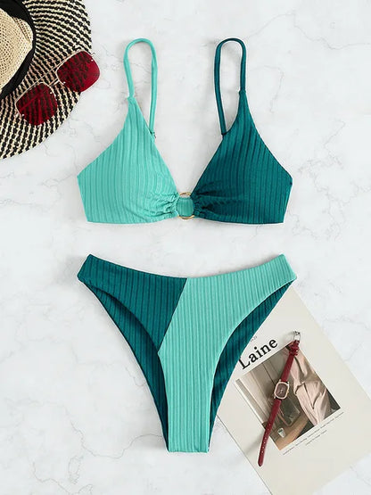 Isa - Trendy Bikini Set Dames met Colorblock en Ringdetail