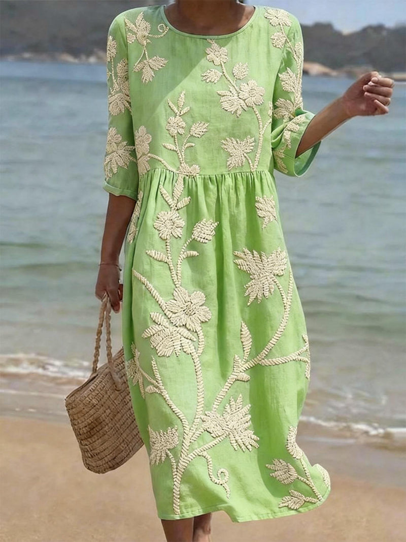 Julia - Elegante Linnen Damesjurk met Geborduurde Bloemen en Geplooide Taille