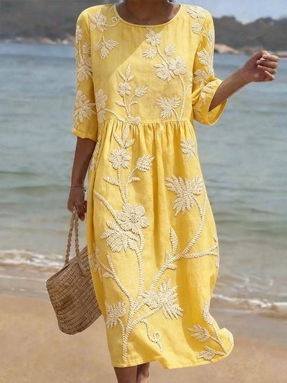 Julia - Elegante Linnen Damesjurk met Geborduurde Bloemen en Geplooide Taille