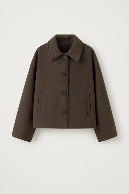 Kort Damesjack | Rechte Snit met Knoopsluiting | Minimalistisch Design