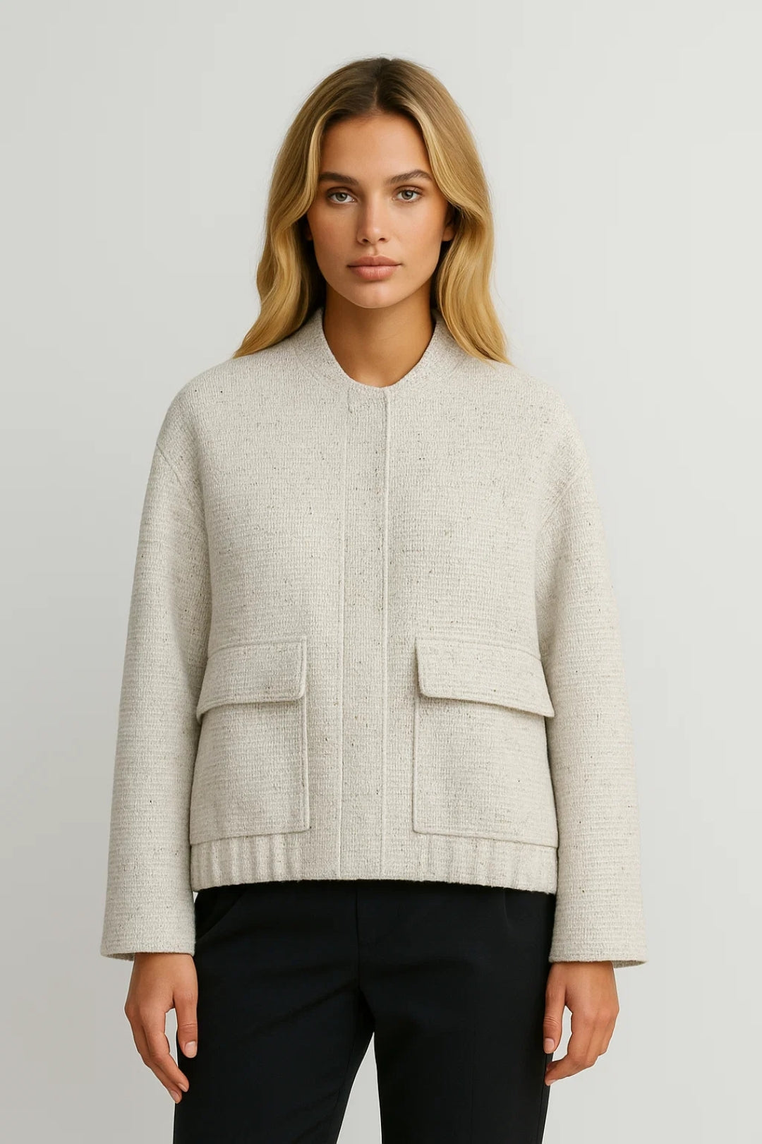 Korte Damesjas | Minimalistisch Design met Opgestikte Zakken | Lichtgewicht en Ademend