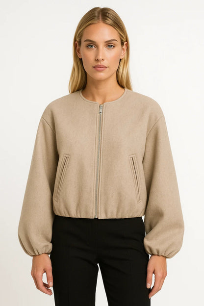 Korte Damesjas | Ritssluiting en Pofmouwen | Strakke Minimalistische Look