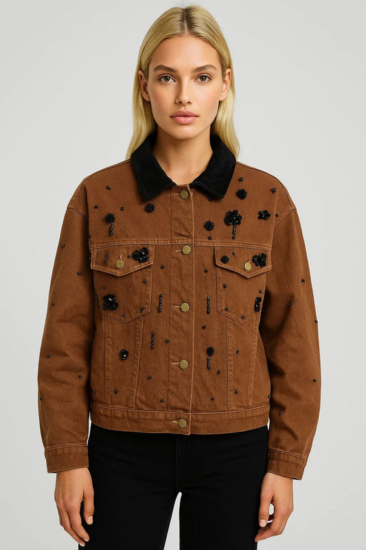 Korte Spijkerjas | Kralendecoratie & Contrastkraag | Uniek Statementstuk