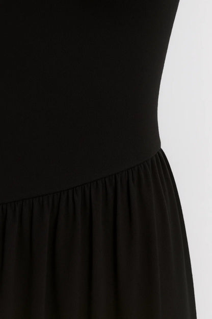 Korte Strapless Jurk | Aansluitend Bovenstuk met Uitlopende Rok | Lichtgewicht en Ademend