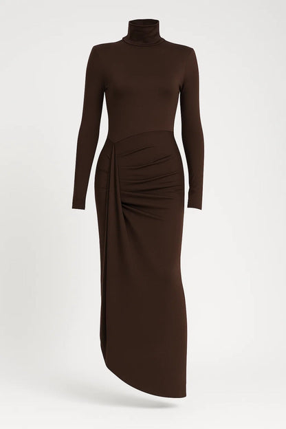 Lange Damesjurk | Asymmetrische Drapering en Hoge Hals | Tijdloze Elegantie