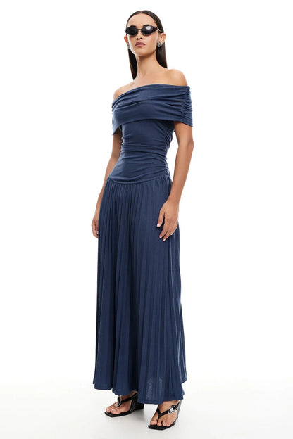 Lara - Chique Bruiloft Gastenjurk Dames met Off-Shoulder en Geplooide Maxi-rok