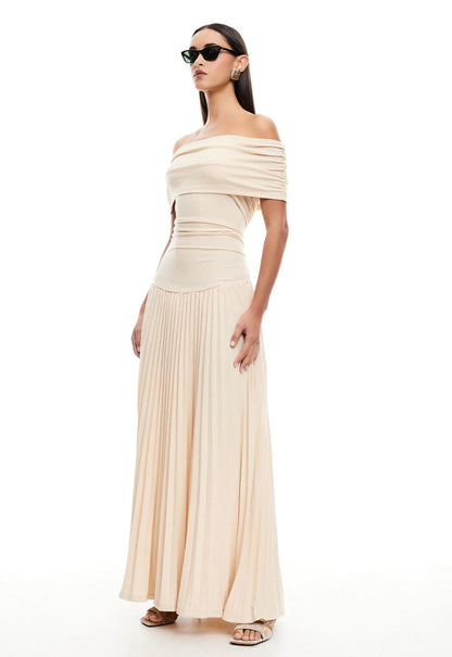 Lara - Chique Bruiloft Gastenjurk Dames met Off-Shoulder en Geplooide Maxi-rok