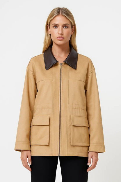 Lichte Jas | Contrasterende Kraag en Opgestikte Zakken | Tijdloos en Functioneel