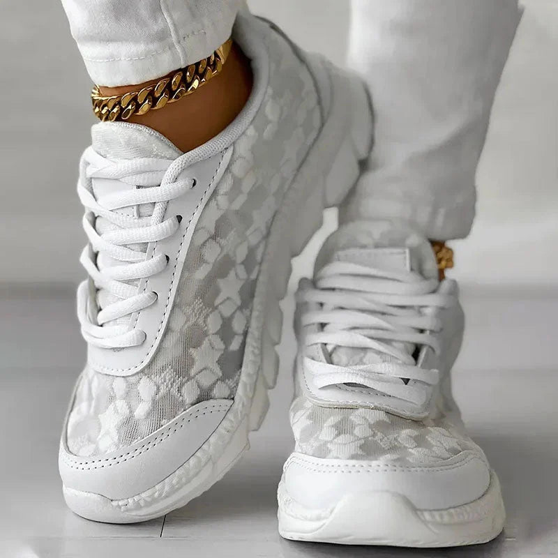 Lieke - Stijlvolle Orthopedische Sneakers Dames met Vetersluiting en Bloemenpatroon