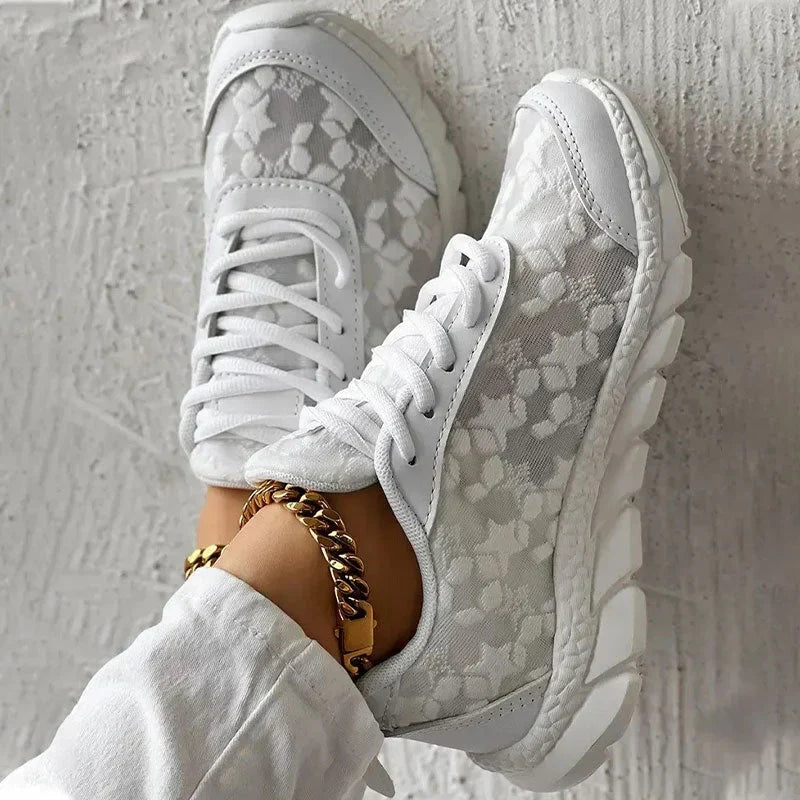 Lieke - Stijlvolle Orthopedische Sneakers Dames met Vetersluiting en Bloemenpatroon